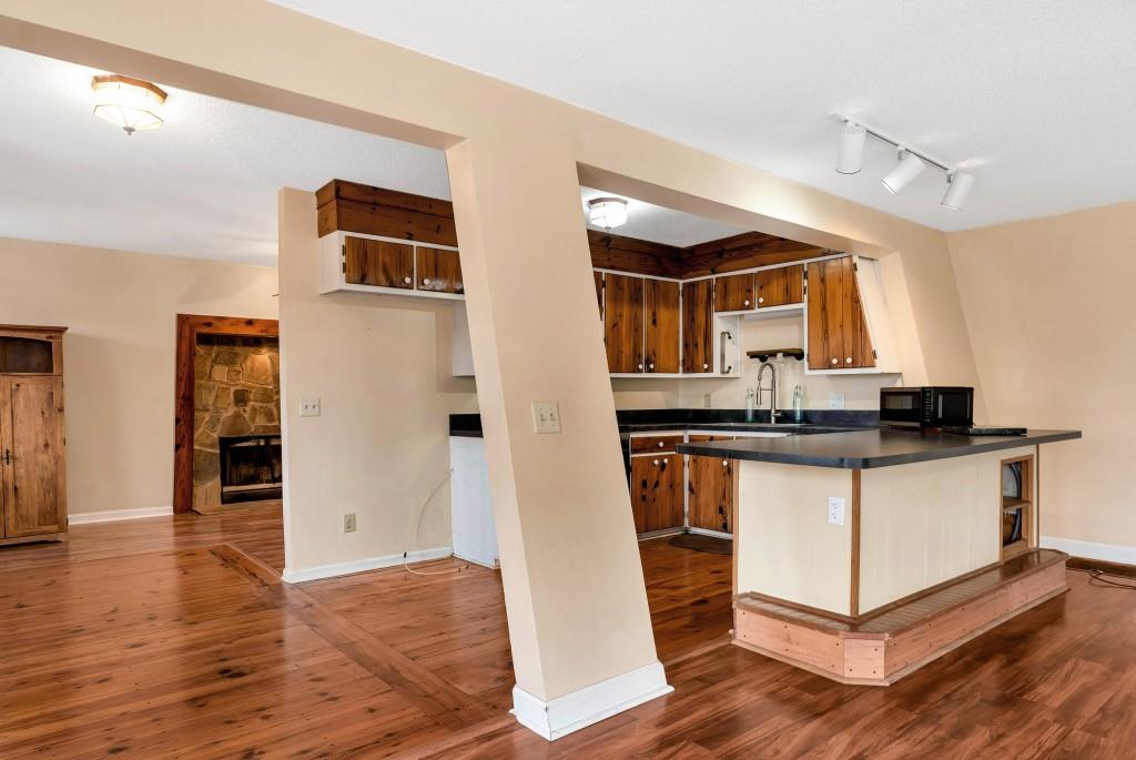 172 S Hickory Lane