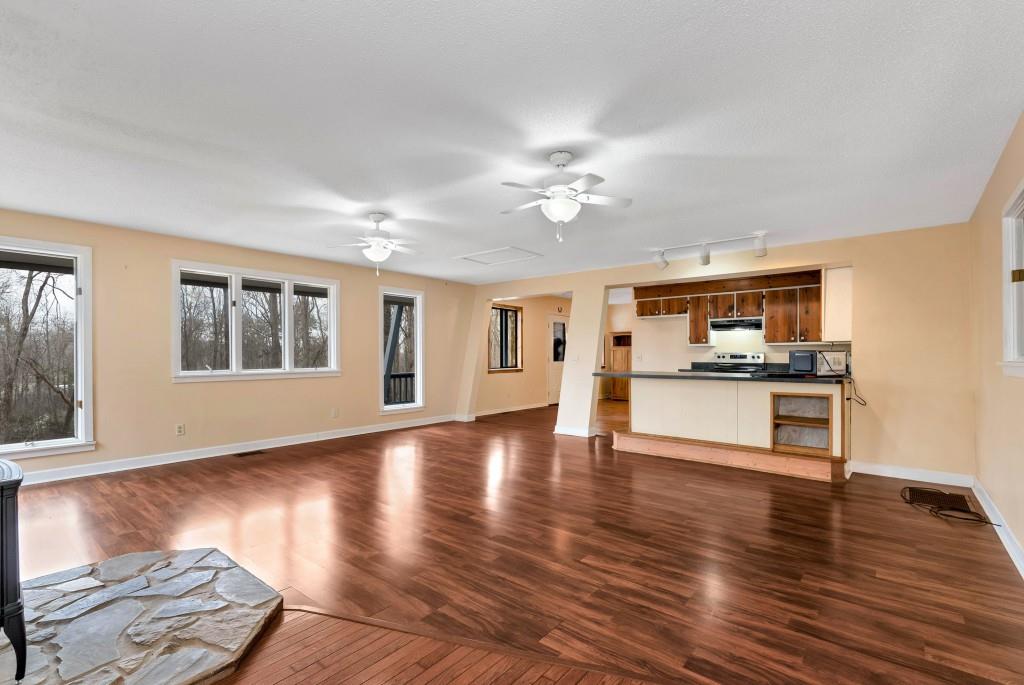 172 S Hickory Lane