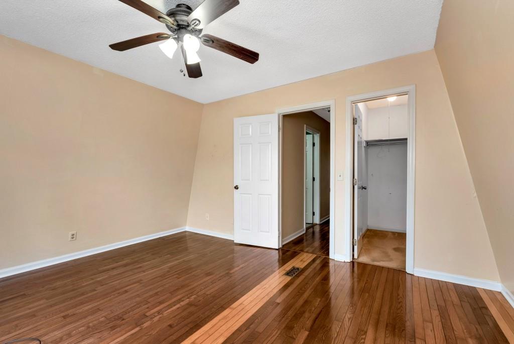 172 S Hickory Lane