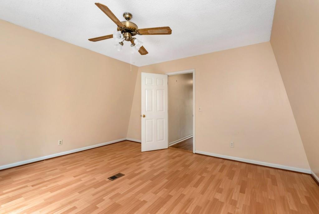 172 S Hickory Lane