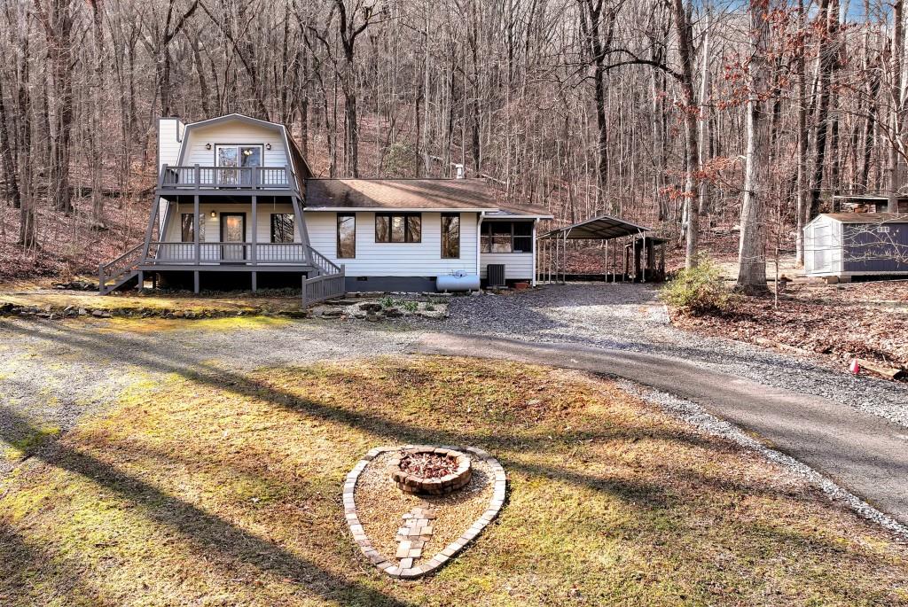 172 S Hickory Lane