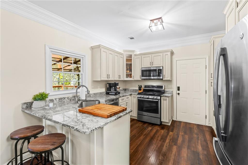 3095 Ivey Oaks Lane