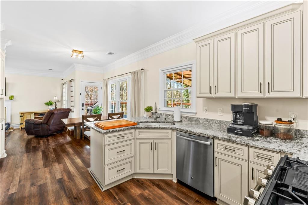 3095 Ivey Oaks Lane