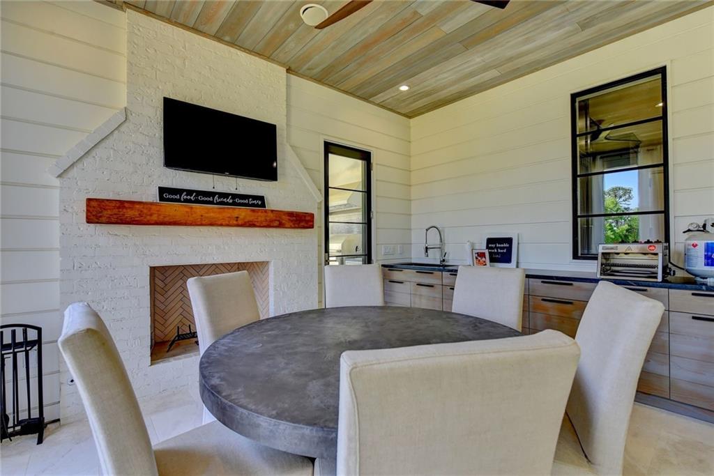 2305 Braselton Highway