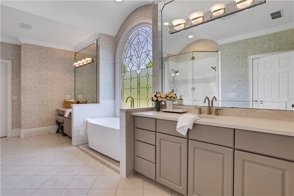 6450 Westchester Place