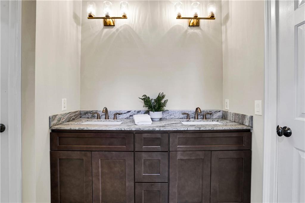 6450 Westchester Place