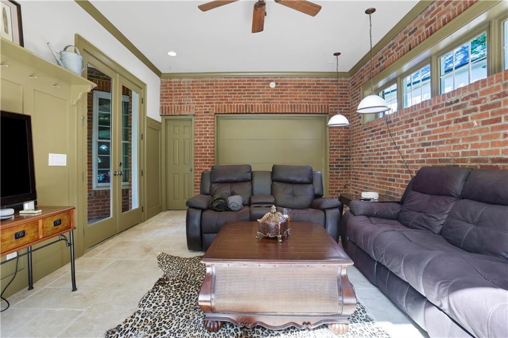 6450 Westchester Place