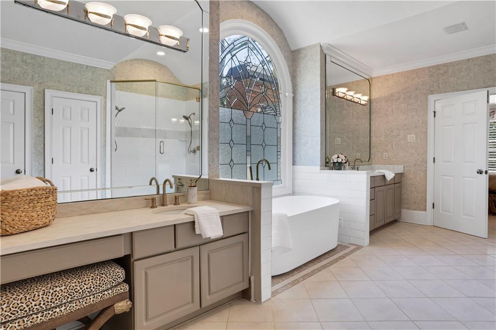 6450 Westchester Place