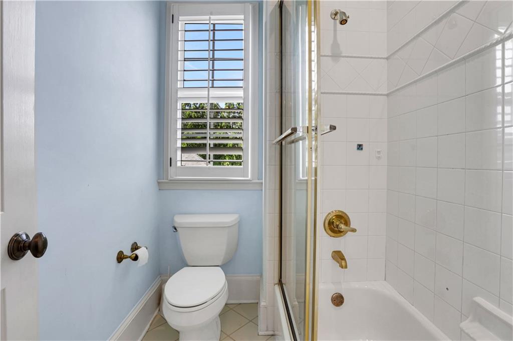 6450 Westchester Place