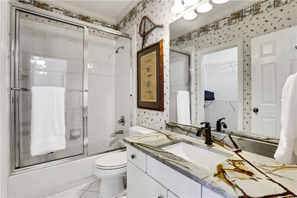 6450 Westchester Place