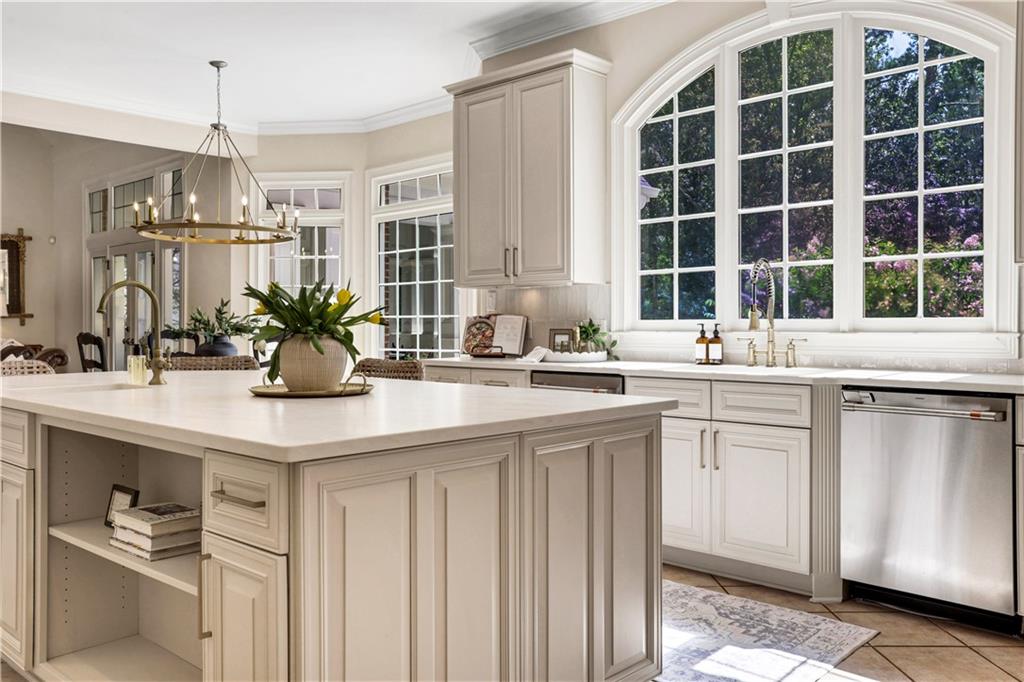 6450 Westchester Place