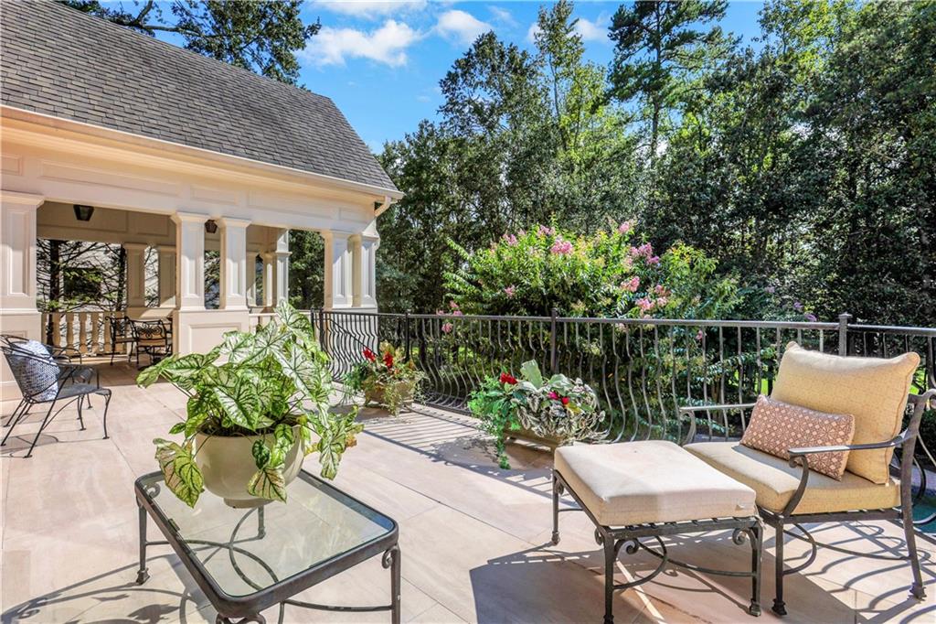 6450 Westchester Place