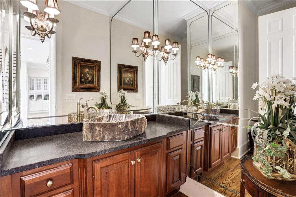 6450 Westchester Place