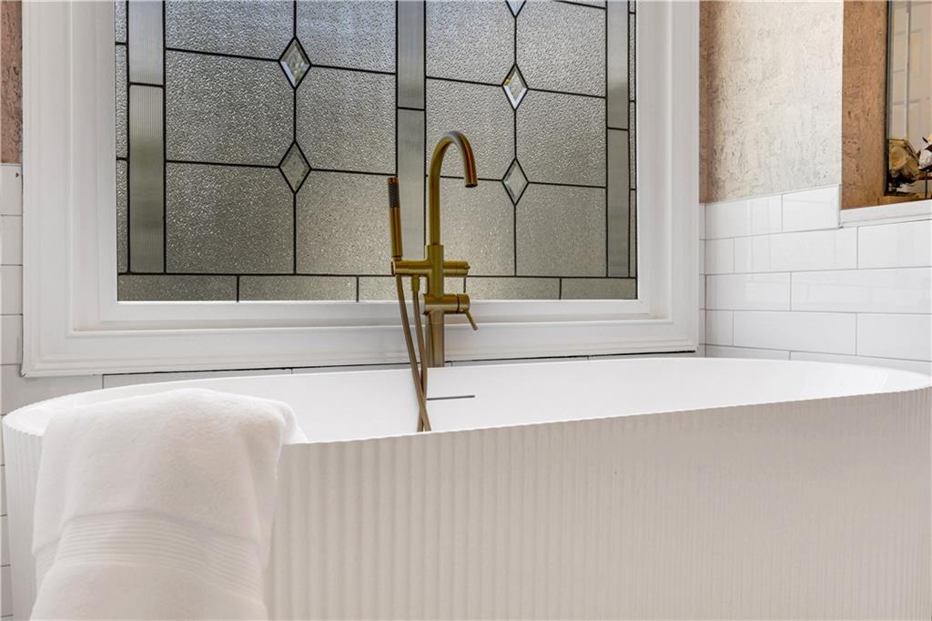 6450 Westchester Place