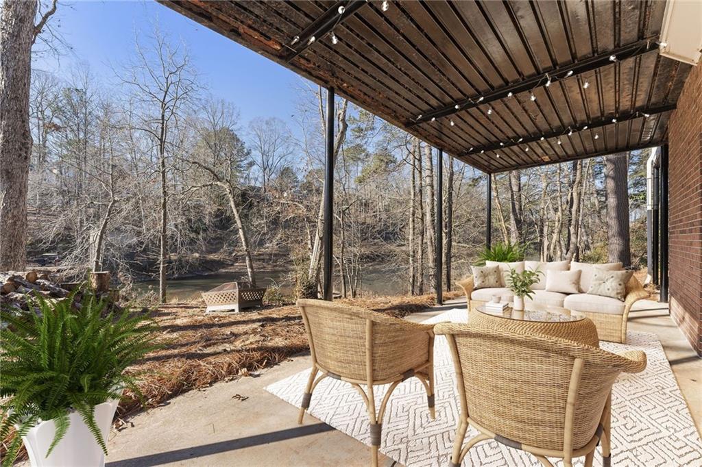 400 Fallen Leaf Lane