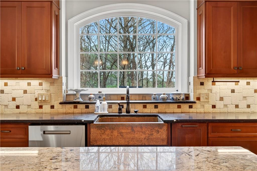 465 Thornwyck Trail