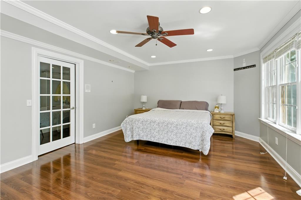 3925 Greenside Court