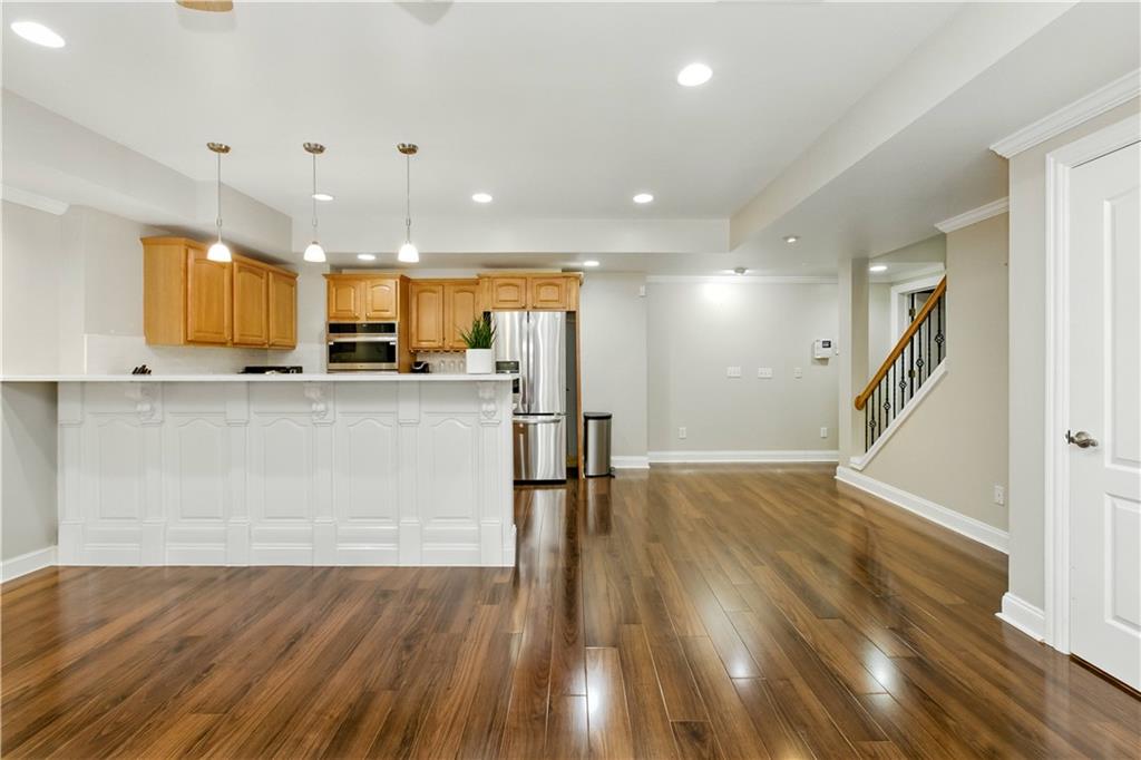 3925 Greenside Court