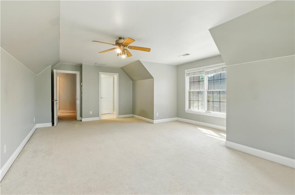 3925 Greenside Court