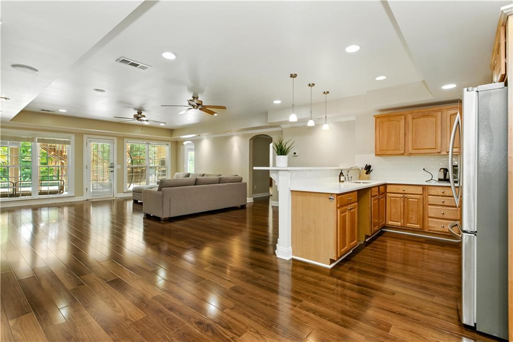3925 Greenside Court