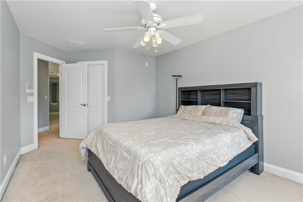 3925 Greenside Court