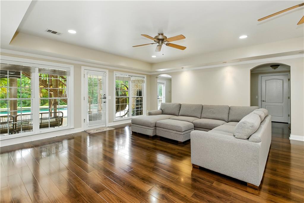 3925 Greenside Court