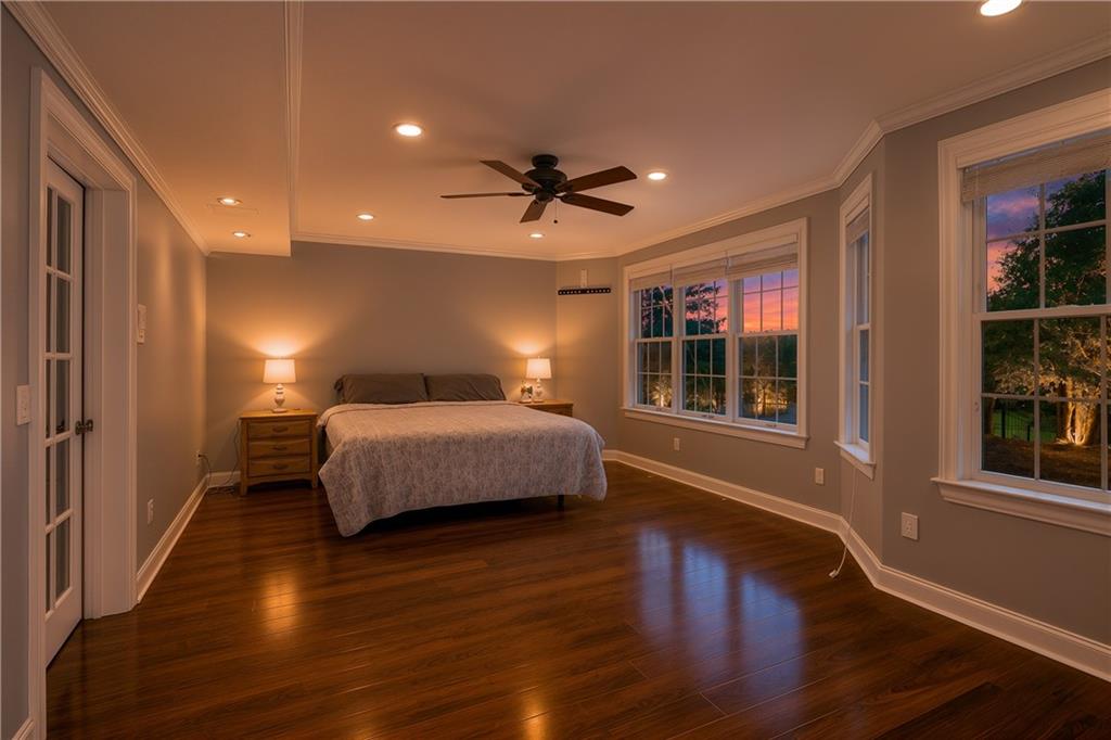 3925 Greenside Court