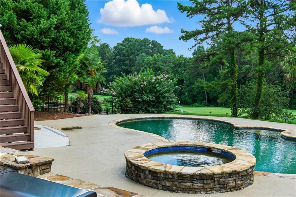 3925 Greenside Court