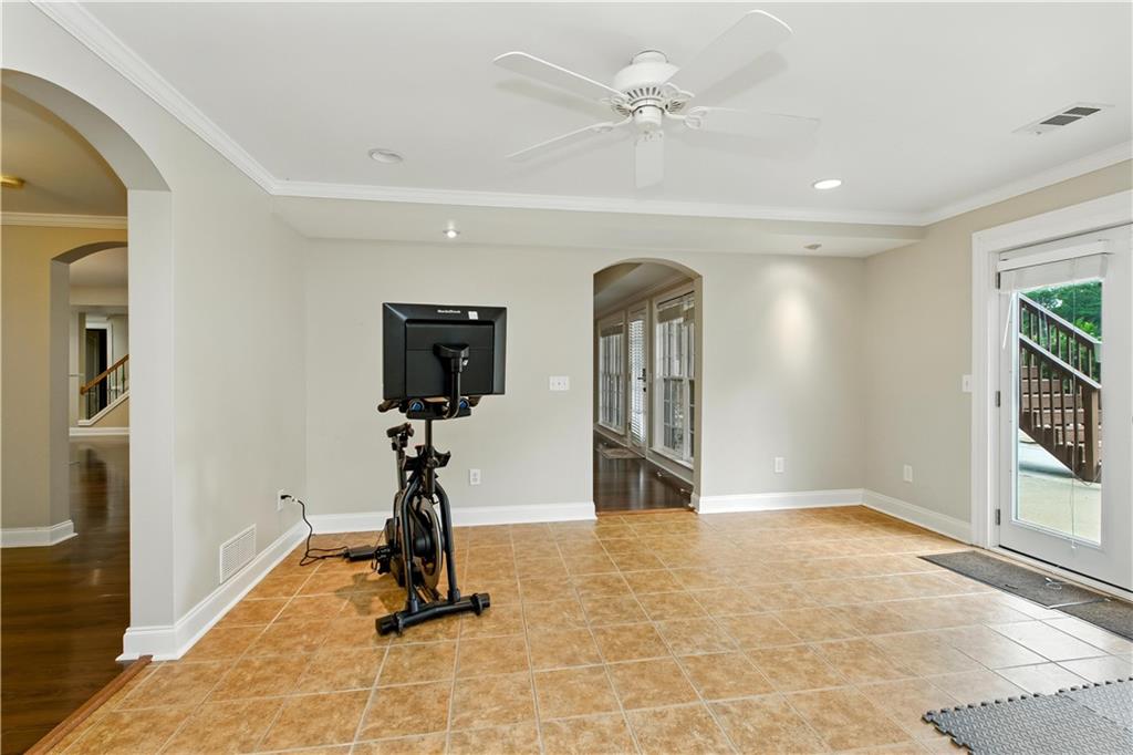 3925 Greenside Court