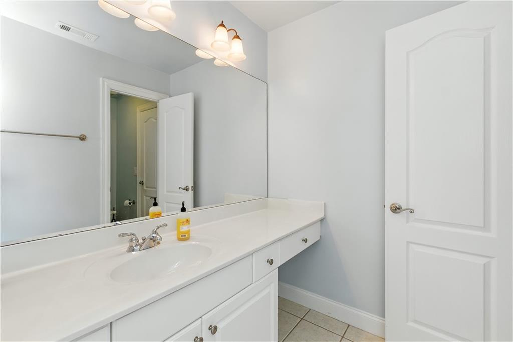 3925 Greenside Court