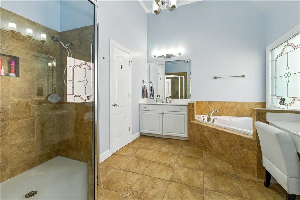 3925 Greenside Court