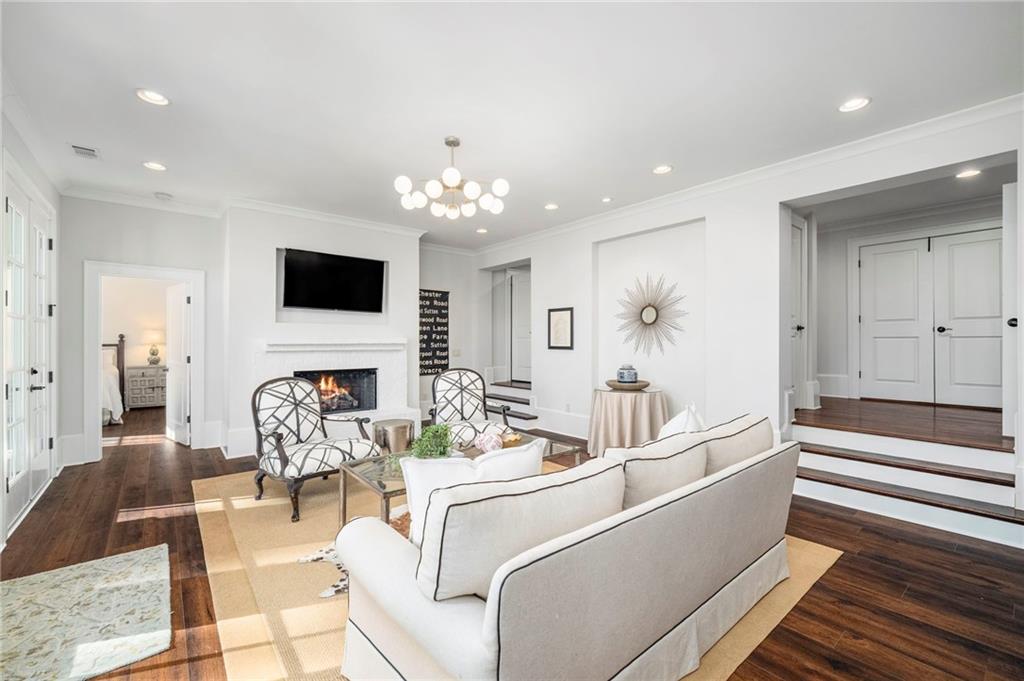 6440 Westchester Place