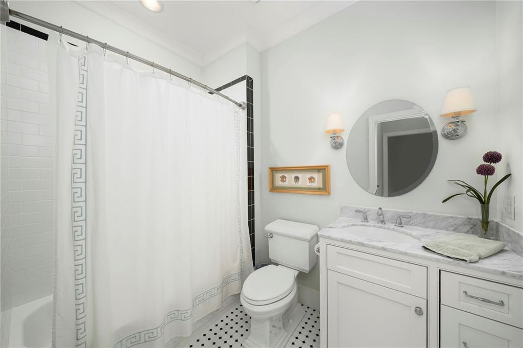 6440 Westchester Place