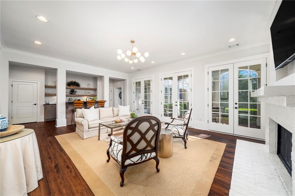 6440 Westchester Place