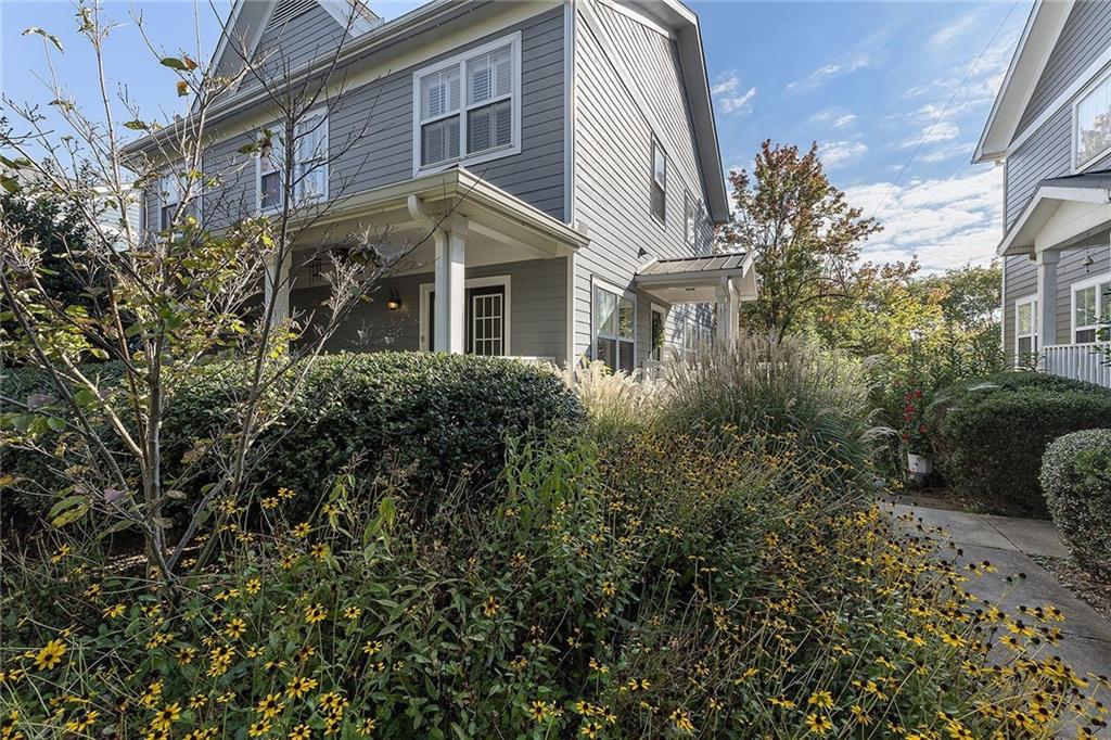 267 Carlyle Park Drive NE
