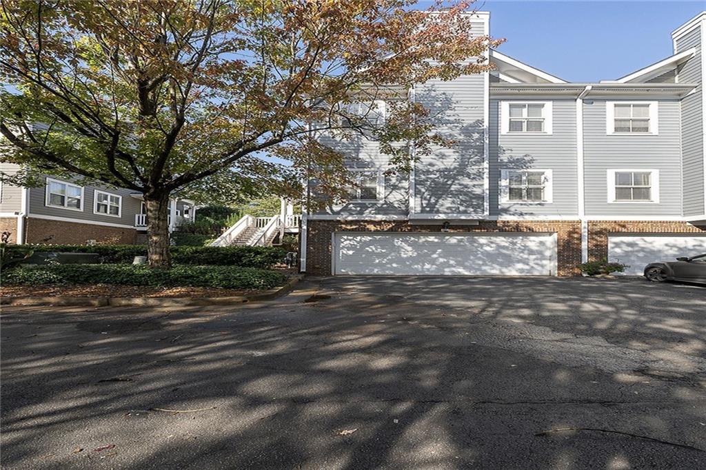 267 Carlyle Park Drive NE