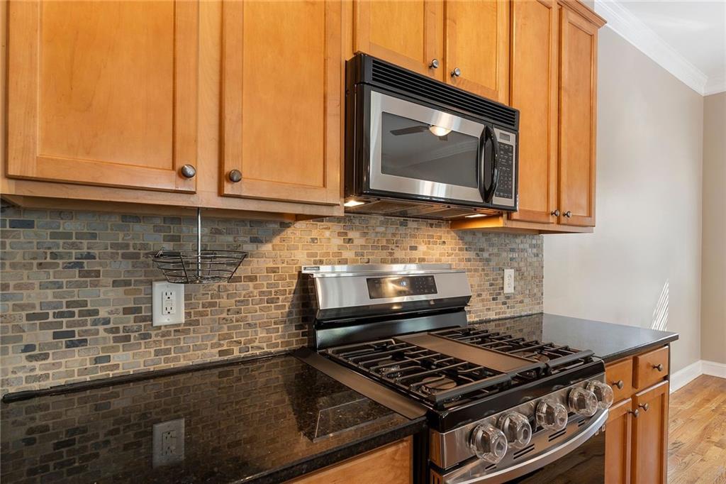 267 Carlyle Park Drive NE