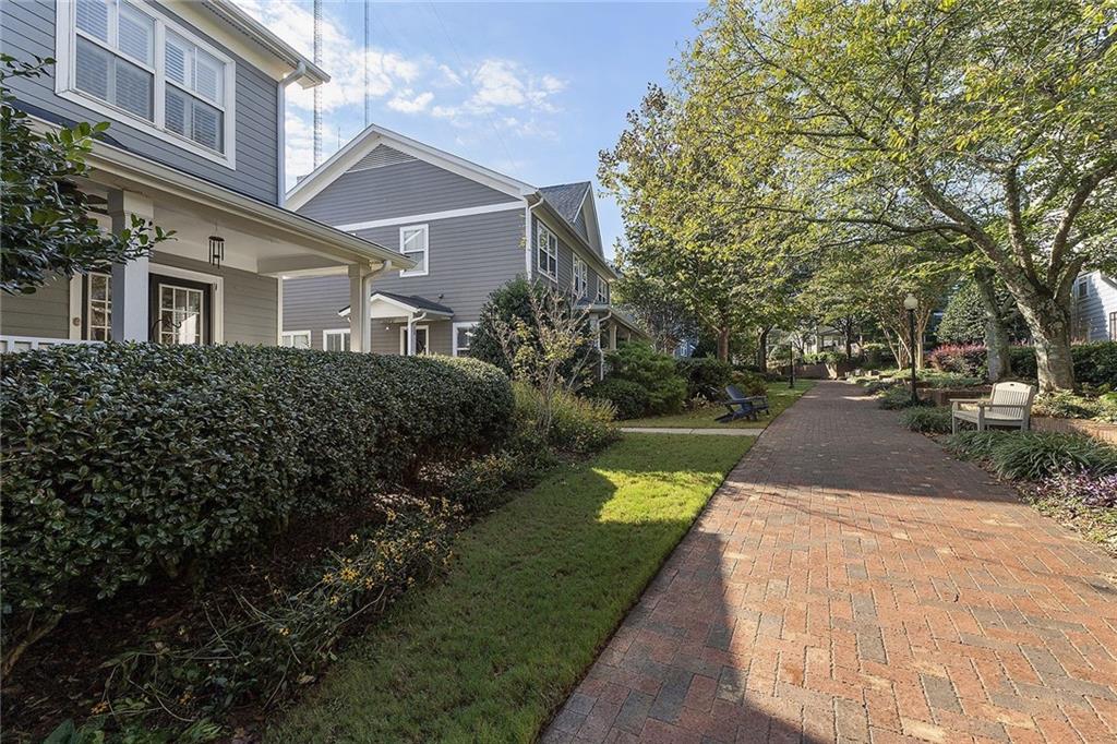 267 Carlyle Park Drive NE