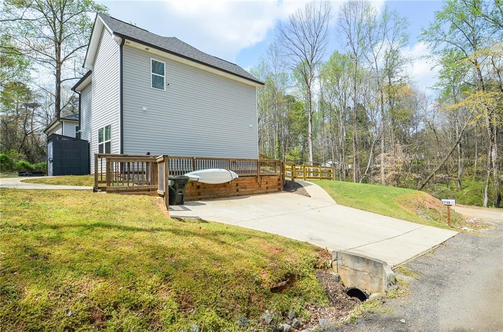 2710 Maple Lane