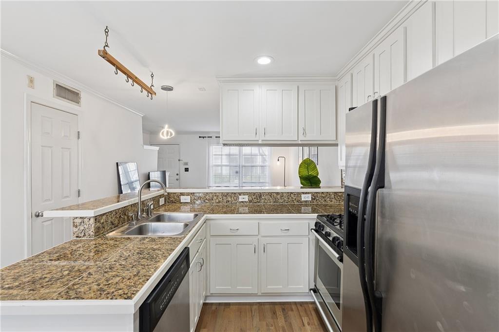2232 Dunseath Avenue NW Unit 206