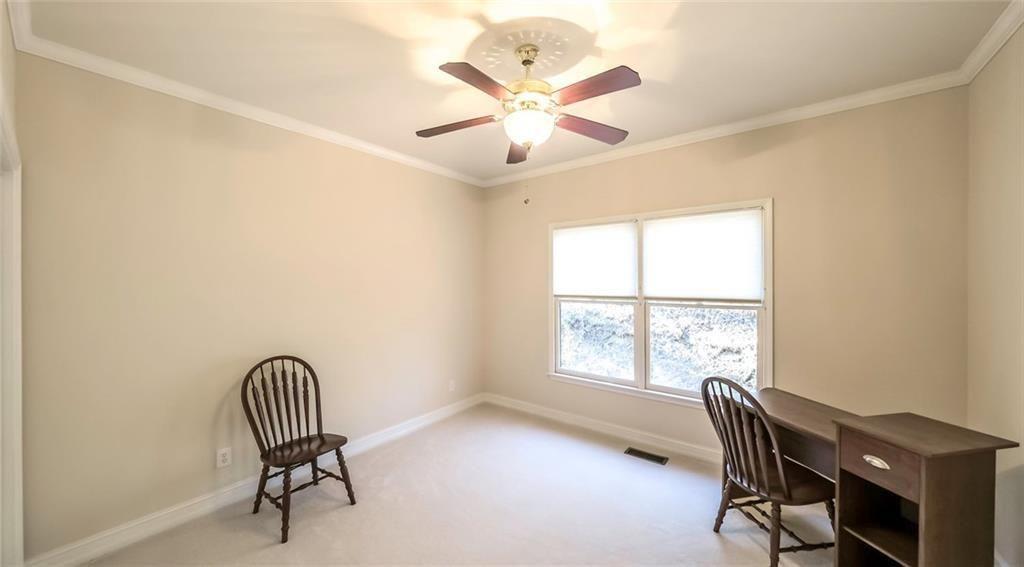 906 Ridgeview Drive