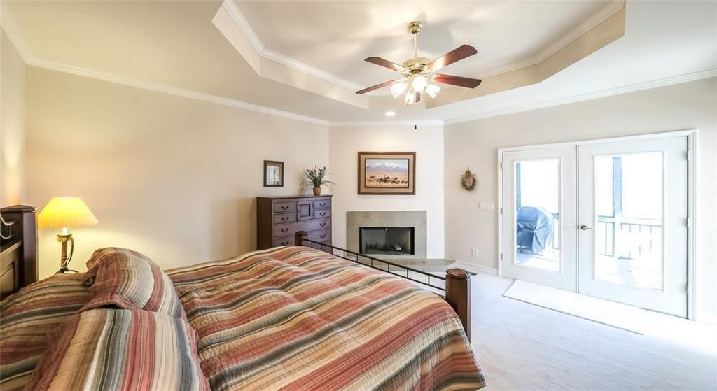 906 Ridgeview Drive