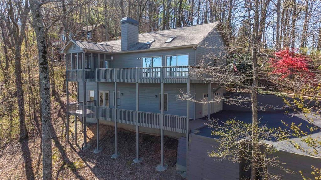 906 Ridgeview Drive