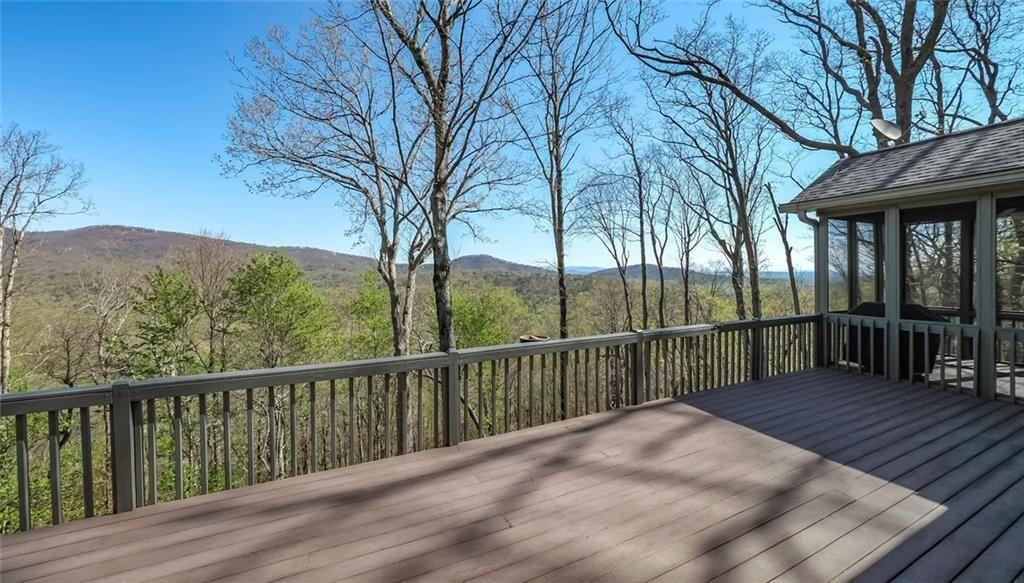 906 Ridgeview Drive