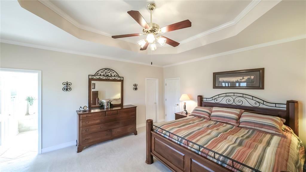 906 Ridgeview Drive