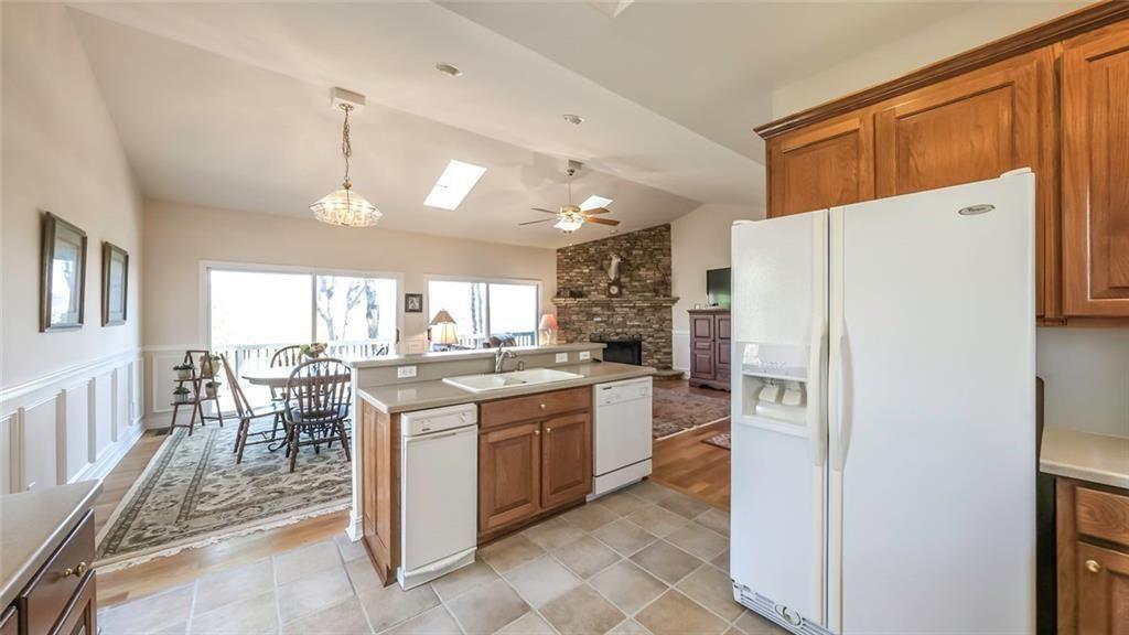 906 Ridgeview Drive