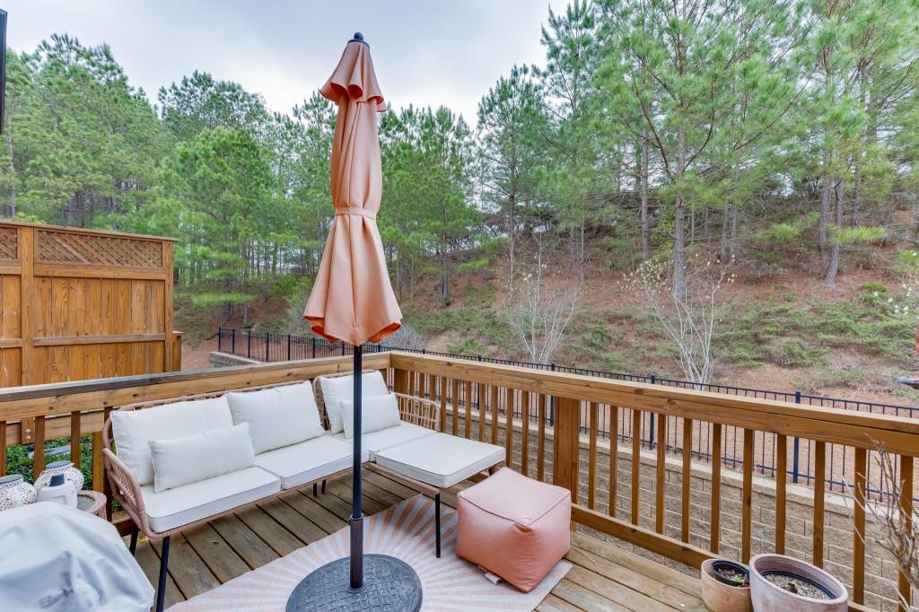 1422 Wisteria Wall Drive