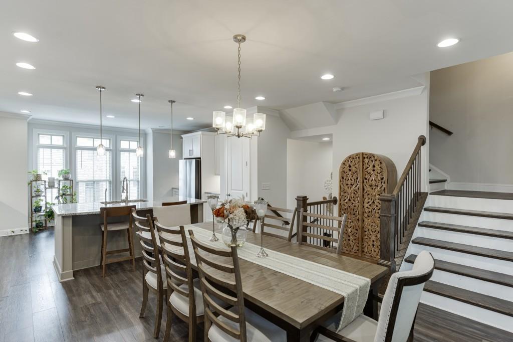1422 Wisteria Wall Drive