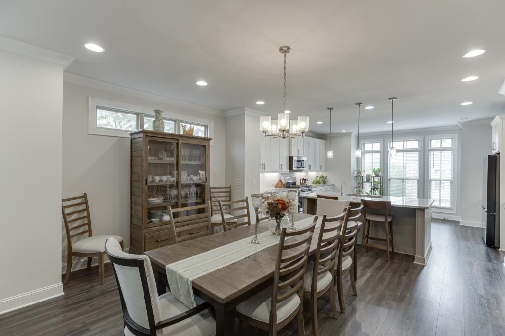 1422 Wisteria Wall Drive