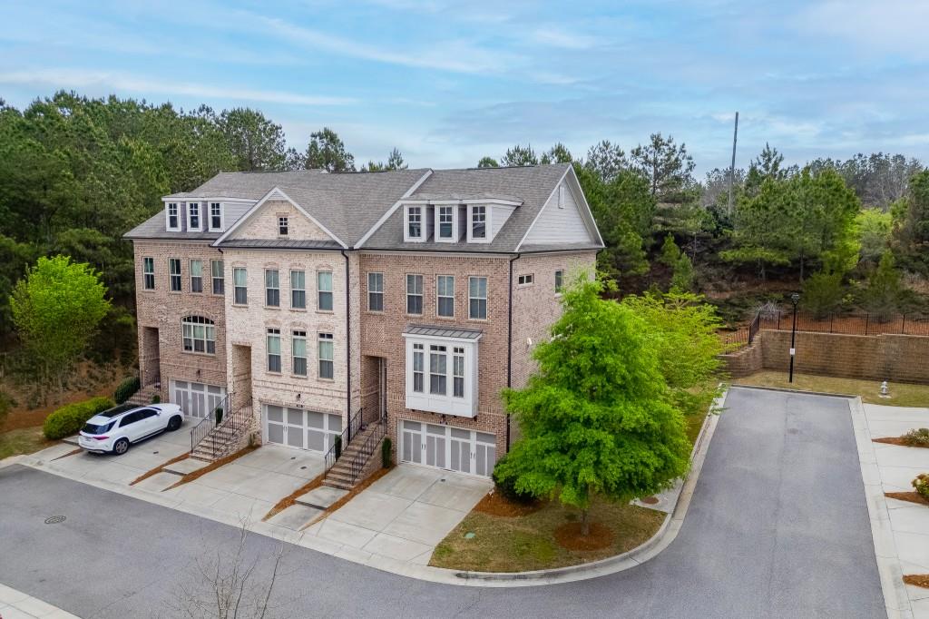 1422 Wisteria Wall Drive